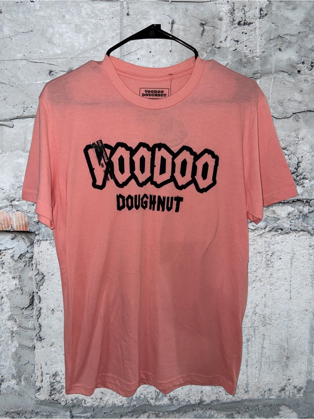 Voodoo Doughnut Men's Short Sleeve Logo Tee - Coral Pink